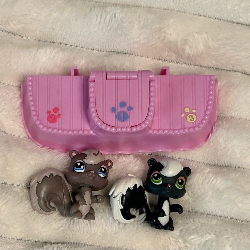 Littlest Pet Shop #253 2005 Skunk, & #484 2007 Squirrel (Skunk mold) Hasbro